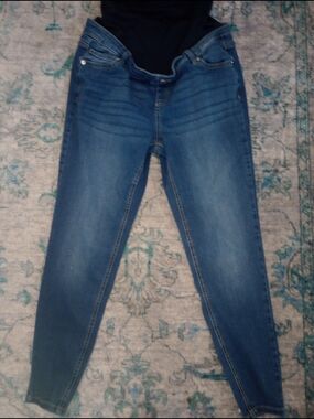 Time and Tru Women's Skinny Jeans in Blue Wash Maternity Pants